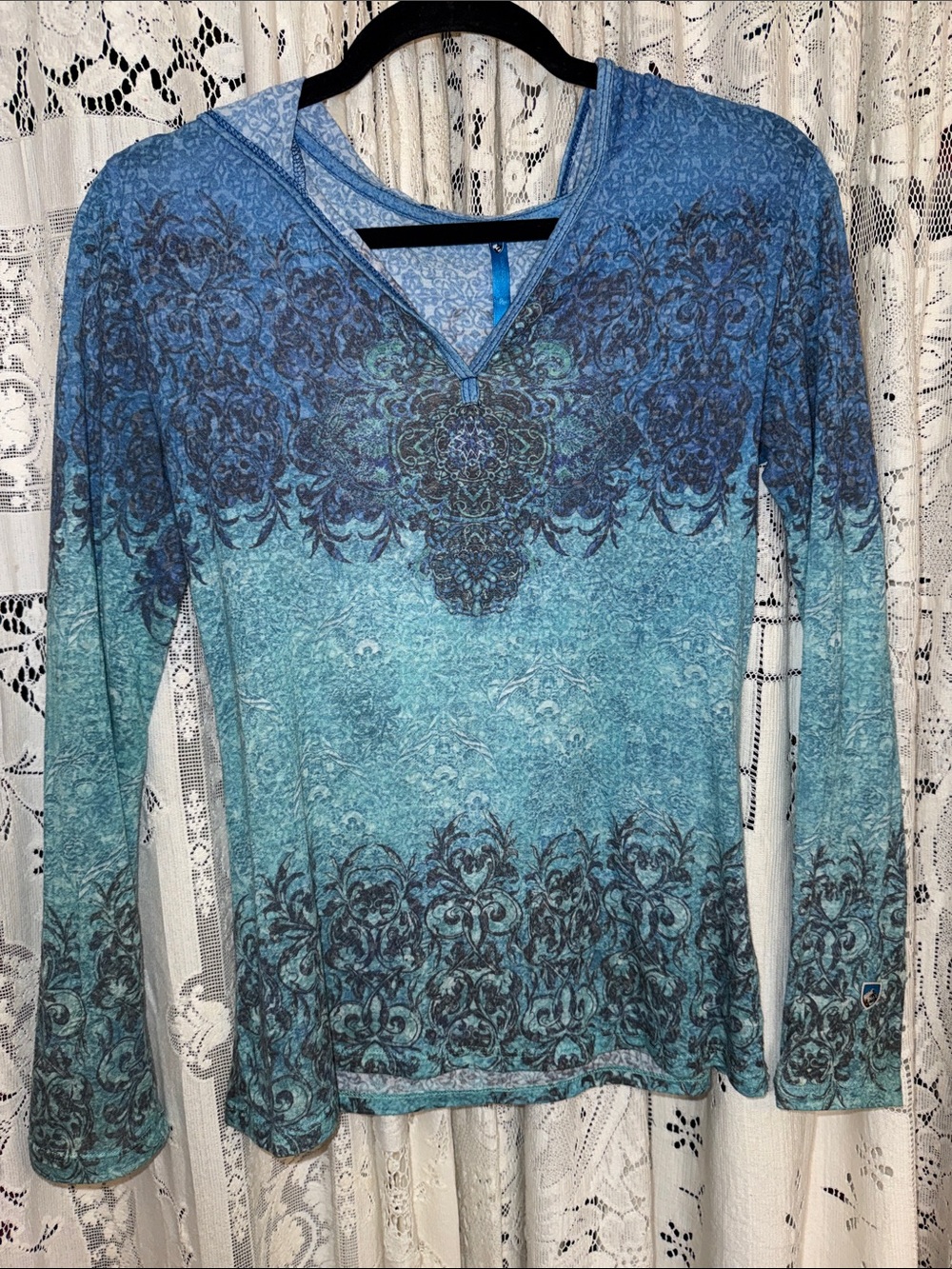 Kuhl Women's Blue Teal Ombre Long-Sleeve V-Neck hoodie Top